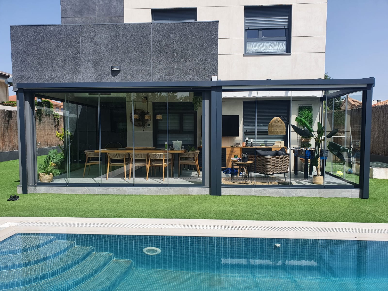 Tipos de cortinas de cristal: ¿cuál es mejor para tu casa? | Pérgolas ...